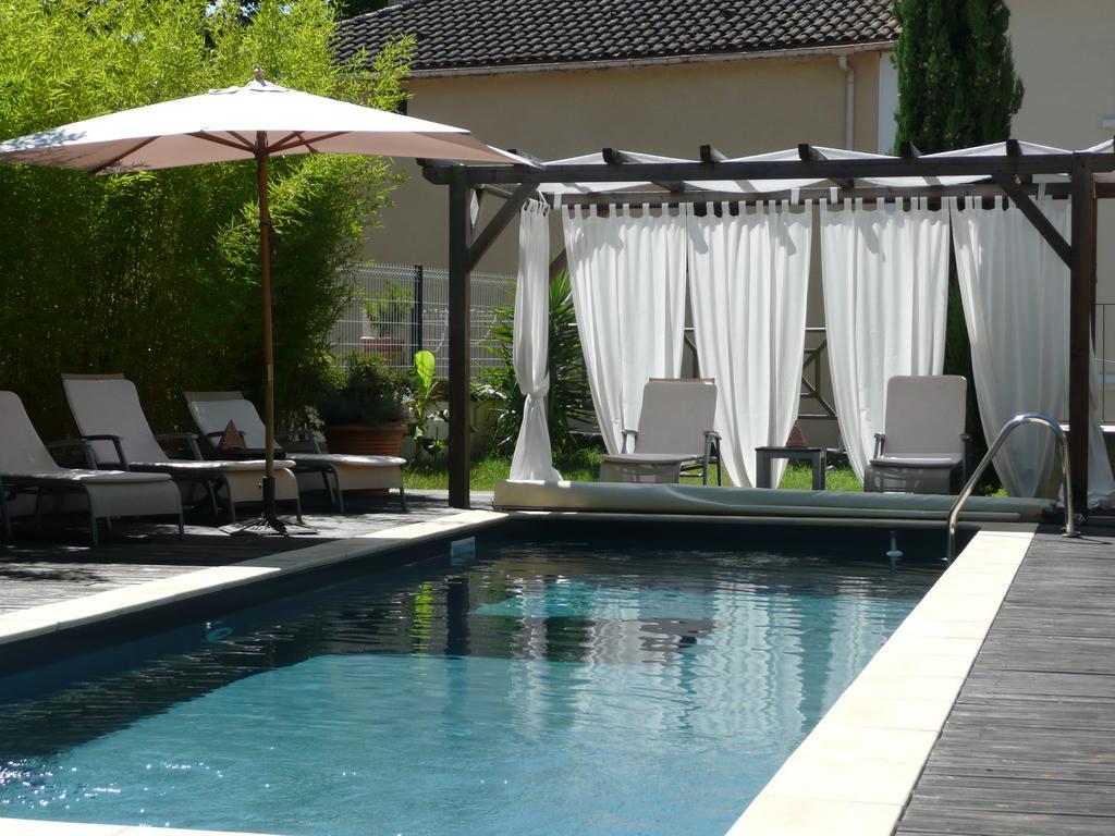 Le Vinois Hotel Caillac Exterior photo