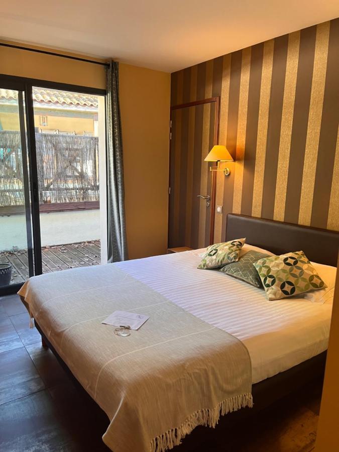 Le Vinois Hotel Caillac Exterior photo