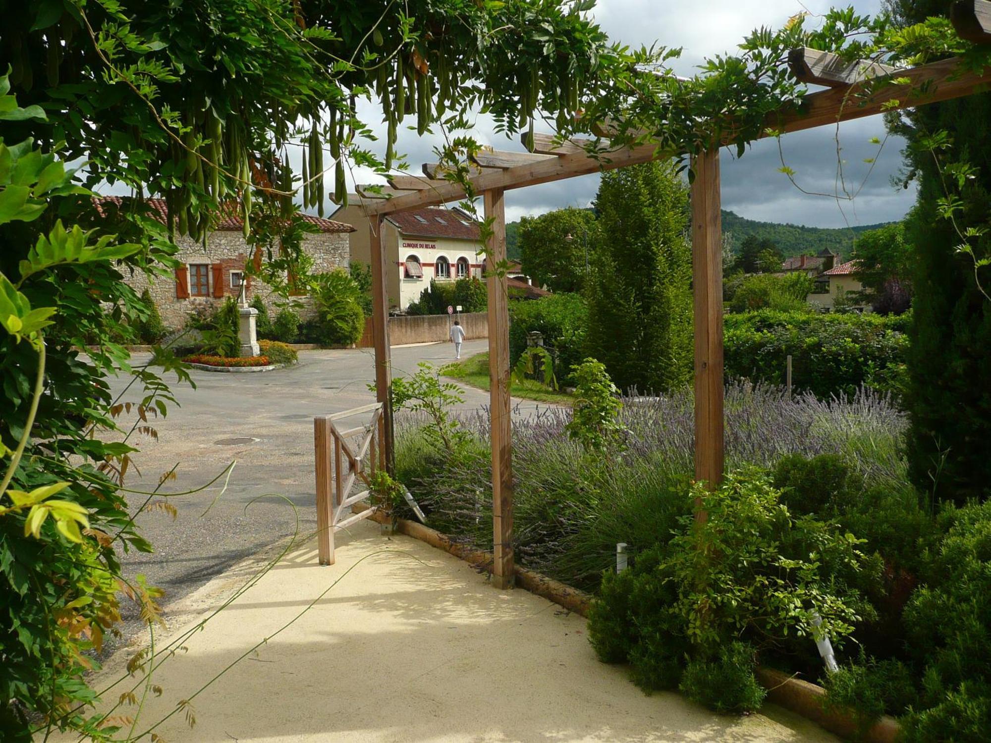 Le Vinois Hotel Caillac Exterior photo